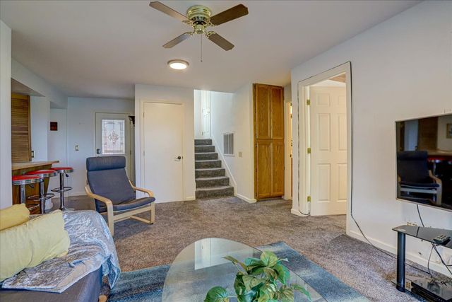 11594 Madrone Ct, Auburn, CA 95602