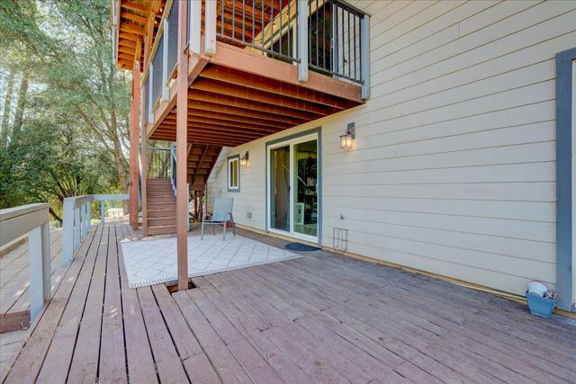 11594 Madrone Ct, Auburn, CA 95602