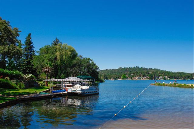 11594 Madrone Ct, Auburn, CA 95602