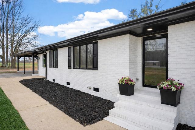 409 Mountainview Road, Boiling Springs, SC 29316