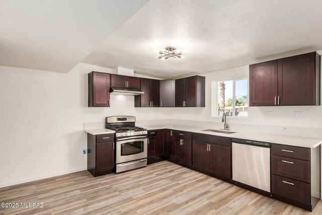 1356 W Calle Del Ensayador, Sahuarita, AZ 85629