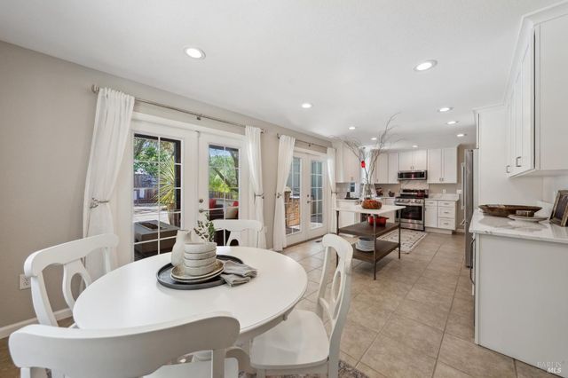 4880 Warm Springs Rd, Glen Ellen, CA 95442