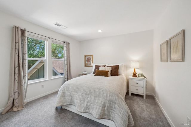 4880 Warm Springs Rd, Glen Ellen, CA 95442