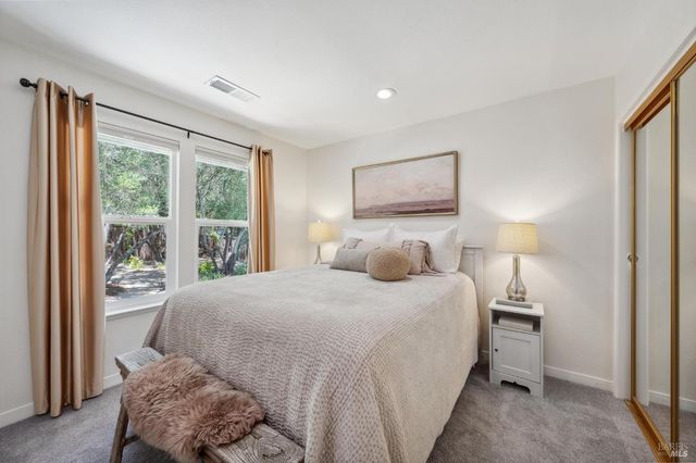 4880 Warm Springs Rd, Glen Ellen, CA 95442