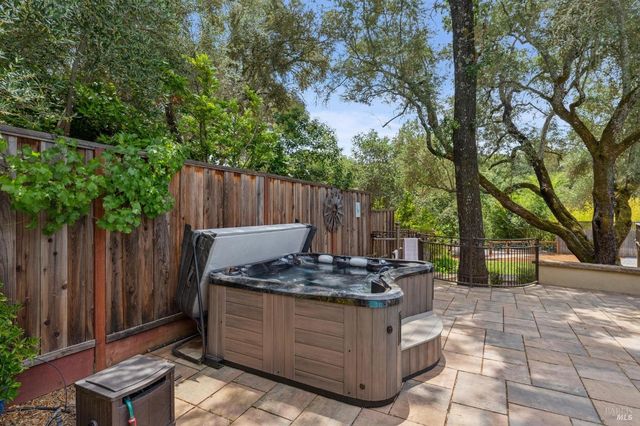 4880 Warm Springs Rd, Glen Ellen, CA 95442