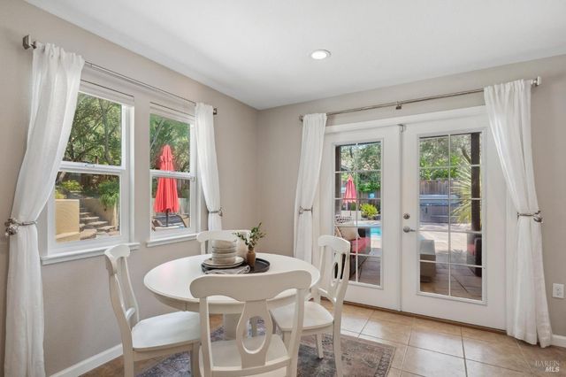 4880 Warm Springs Rd, Glen Ellen, CA 95442