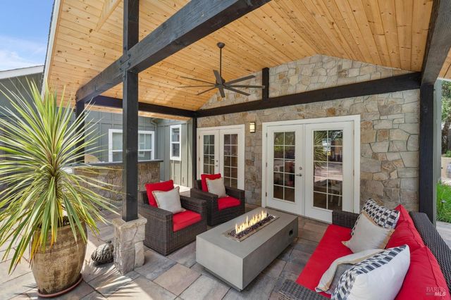 4880 Warm Springs Rd, Glen Ellen, CA 95442