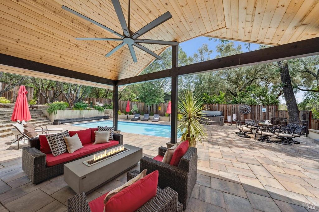 4880 Warm Springs Rd, Glen Ellen, CA 95442