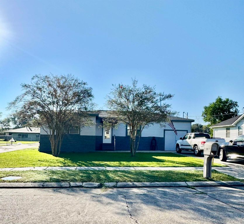 300 Allen St, Houma, LA 70363