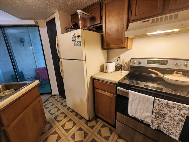 701 W 25th ST 4, Austin, TX 78705
