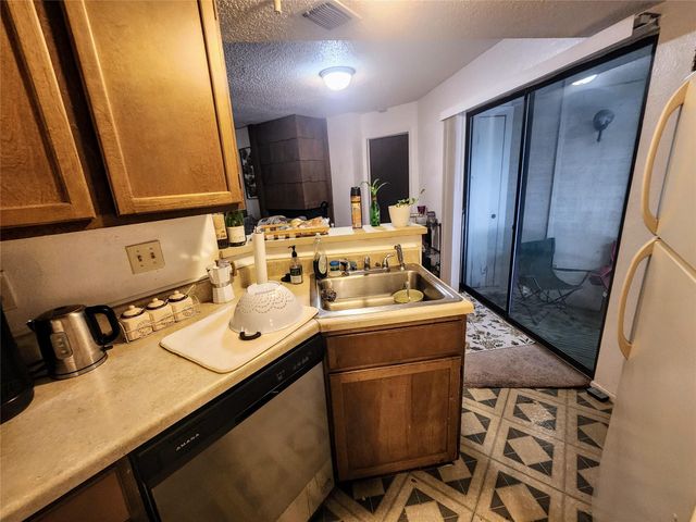 701 W 25th ST 4, Austin, TX 78705
