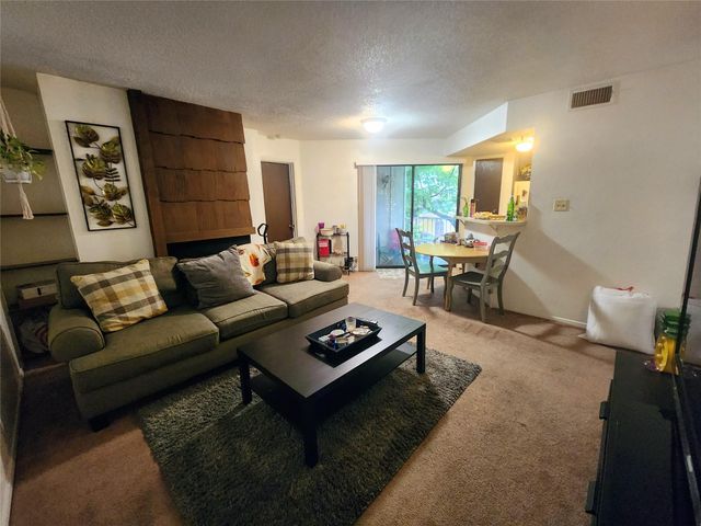701 W 25th ST 4, Austin, TX 78705