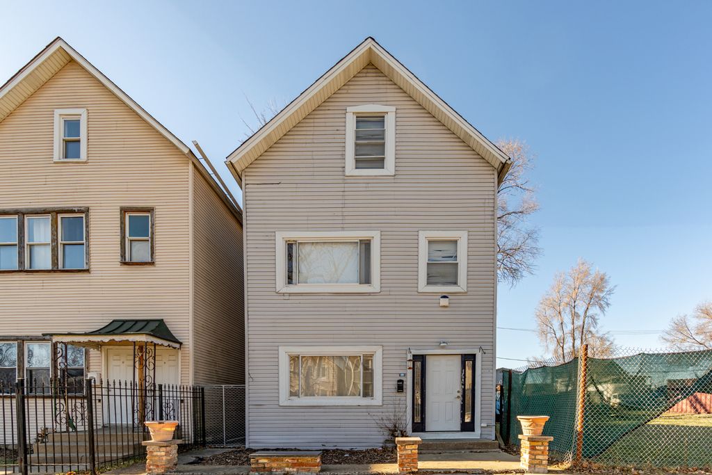 5228 S JUSTINE Street, Chicago, IL 60609