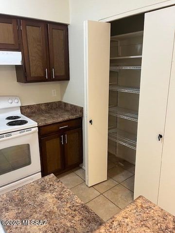 6640 E Calle La Paz, Tucson, AZ 85715