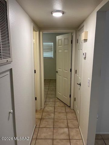 6640 E Calle La Paz, Tucson, AZ 85715