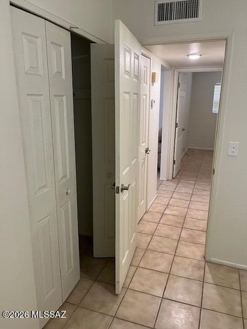 6640 E Calle La Paz, Tucson, AZ 85715