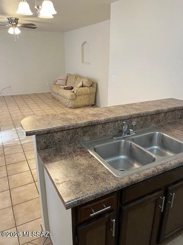 6640 E Calle La Paz, Tucson, AZ 85715