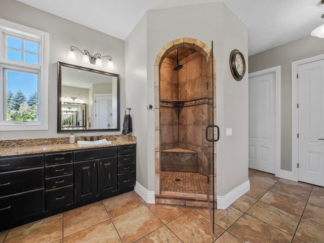 11825 Russell Ridge Drive, Williamsburg, MI 49690