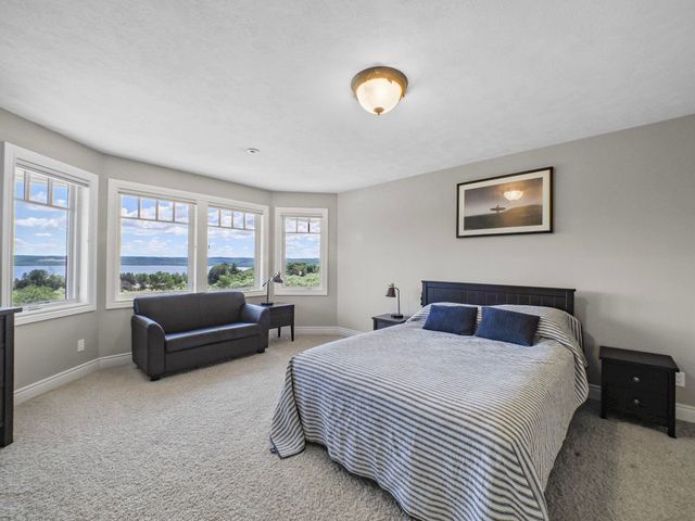 11825 Russell Ridge Drive, Williamsburg, MI 49690