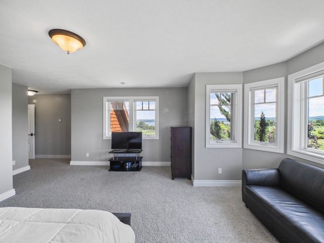 11825 Russell Ridge Drive, Williamsburg, MI 49690