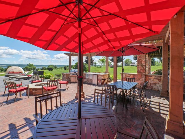 11825 Russell Ridge Drive, Williamsburg, MI 49690