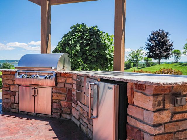 11825 Russell Ridge Drive, Williamsburg, MI 49690