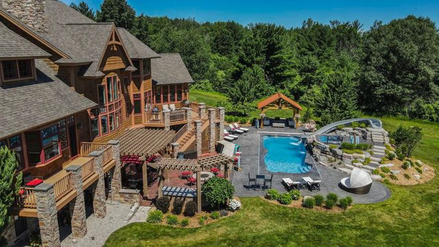 11825 Russell Ridge Drive, Williamsburg, MI 49690