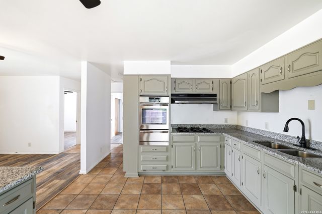 3602 Van Dyke Drive, San Antonio, TX 78218