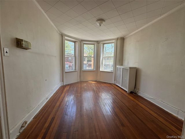 82-72 88th Place, Glendale, NY 11385