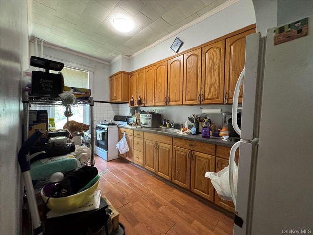 82-72 88th Place, Glendale, NY 11385