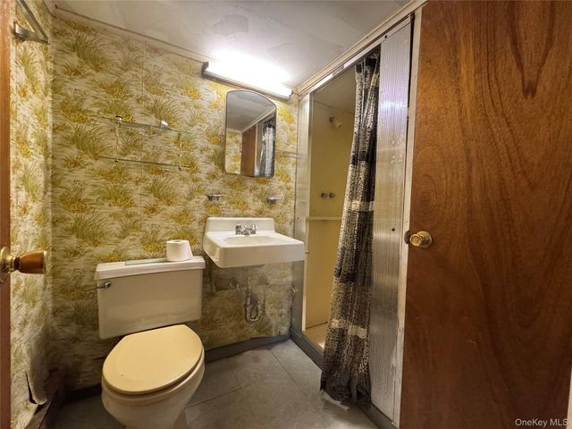 82-72 88th Place, Glendale, NY 11385