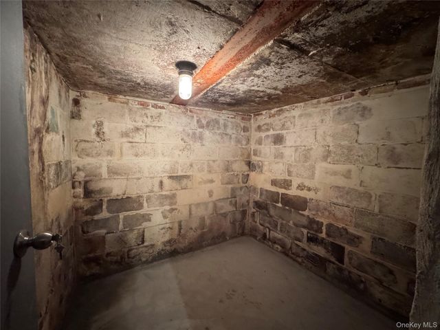 82-72 88th Place, Glendale, NY 11385