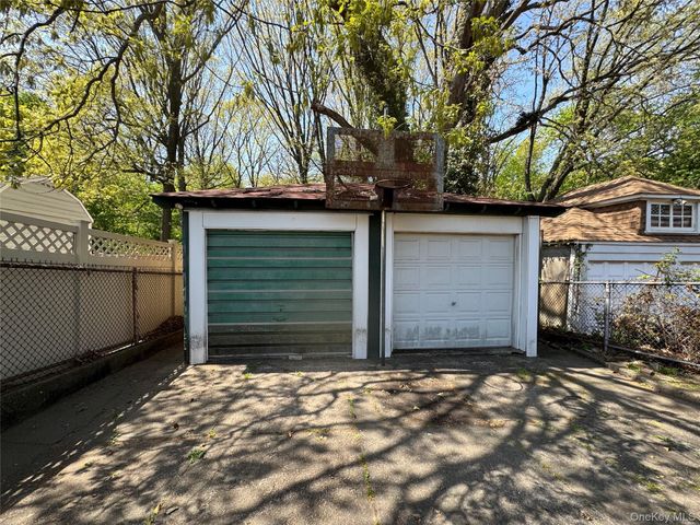 82-72 88th Place, Glendale, NY 11385