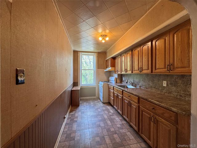 82-72 88th Place, Glendale, NY 11385