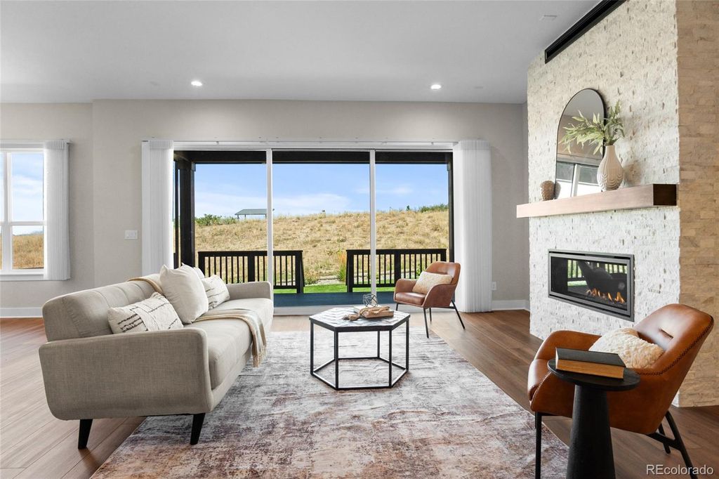 Image 2 of property listing at 140 Leafy Aster Lane, Castle Rock, CO 80104