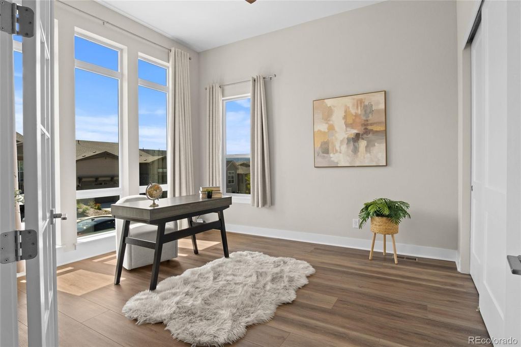 Image 4 of property listing at 140 Leafy Aster Lane, Castle Rock, CO 80104