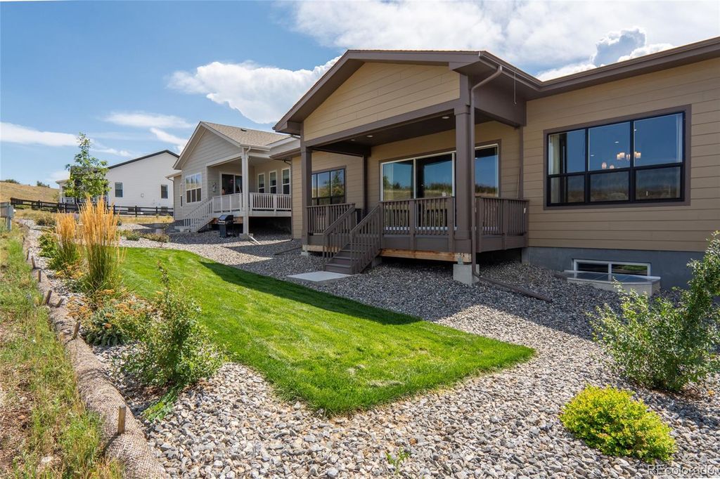 Image 38 of property listing at 140 Leafy Aster Lane, Castle Rock, CO 80104