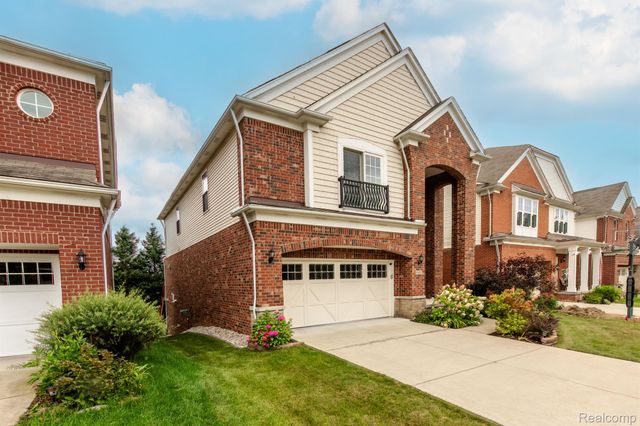 44843 STOCKTON Drive, Novi, MI 48377