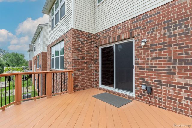 44843 STOCKTON Drive, Novi, MI 48377