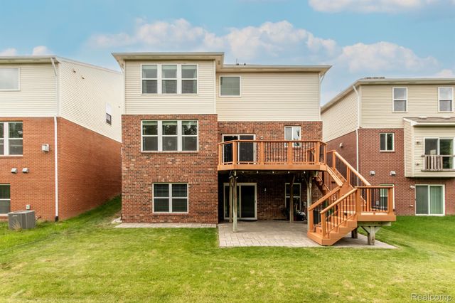 44843 STOCKTON Drive, Novi, MI 48377