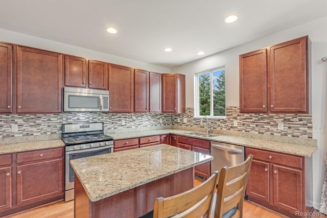 44843 STOCKTON Drive, Novi, MI 48377