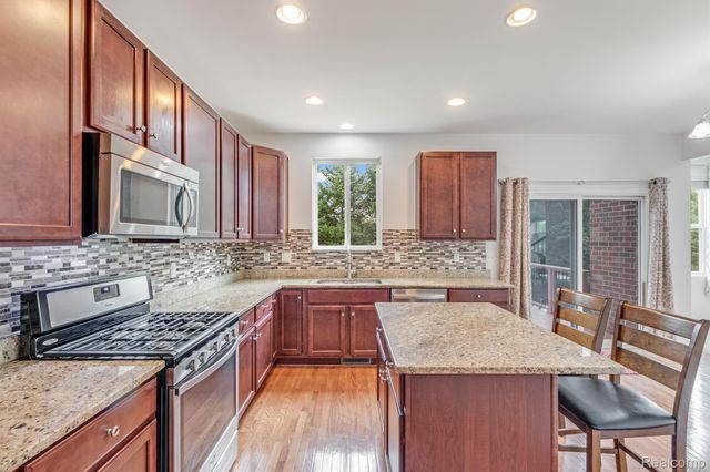 44843 STOCKTON Drive, Novi, MI 48377
