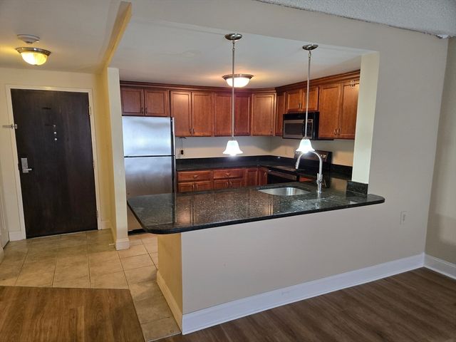 20-30 Daniels St 607, Malden, MA 02148