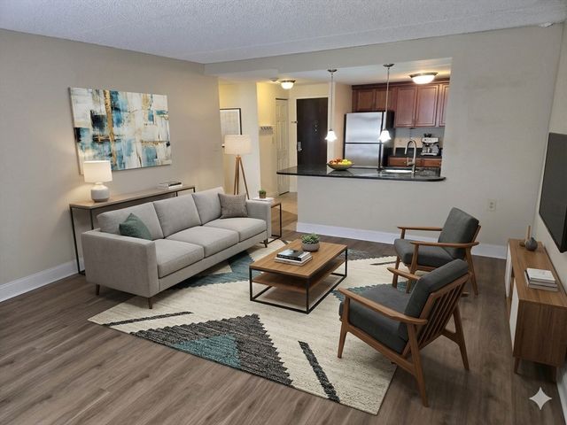 20-30 Daniels St 607, Malden, MA 02148