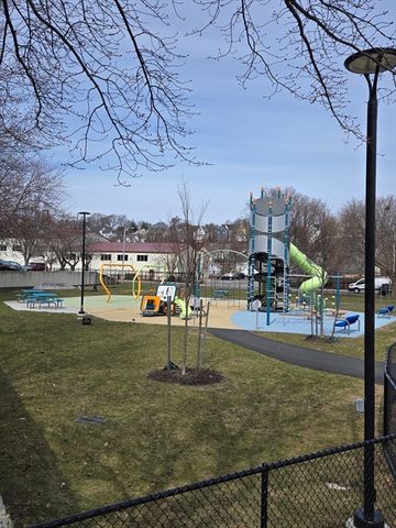 20-30 Daniels St 607, Malden, MA 02148