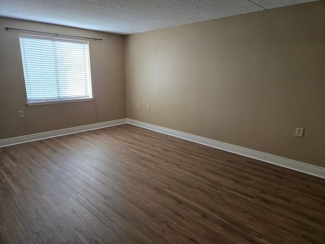 20-30 Daniels St 607, Malden, MA 02148