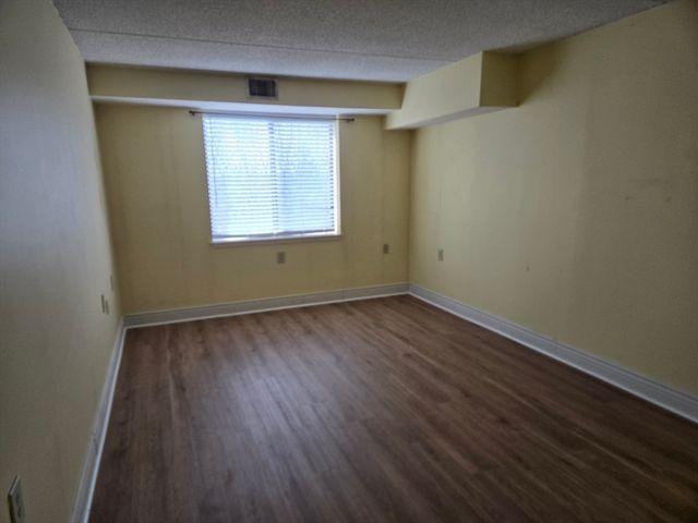 20-30 Daniels St 607, Malden, MA 02148