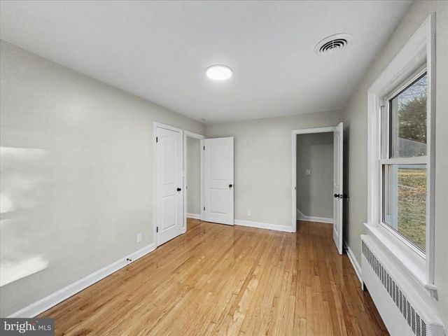 2196 S QUEEN ST, York, PA 17402