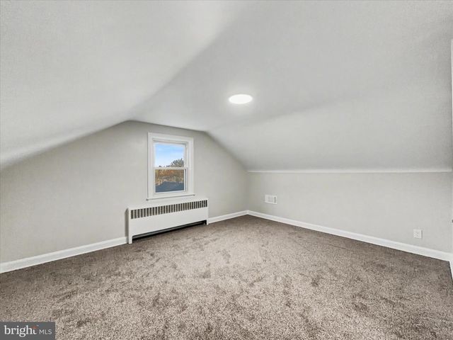 2196 S QUEEN ST, York, PA 17402