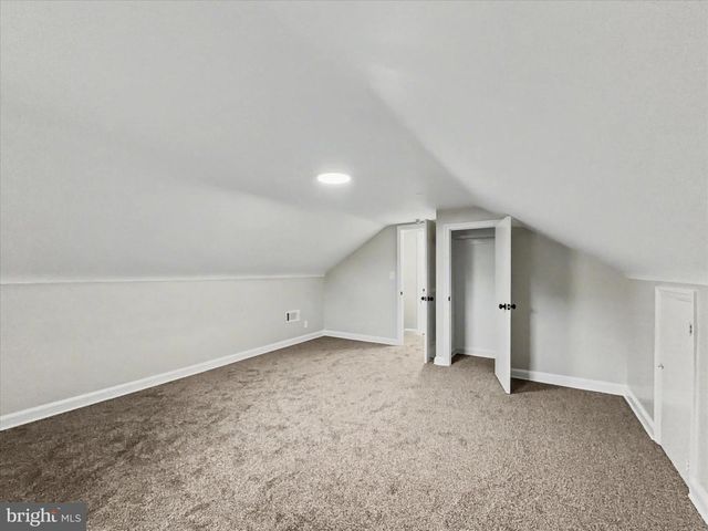 2196 S QUEEN ST, York, PA 17402